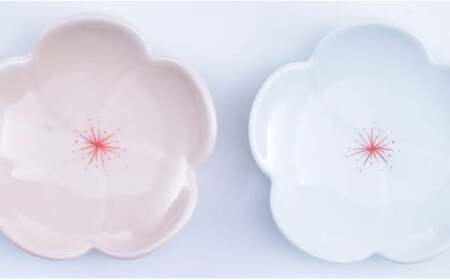 有田焼 梅形小皿 6個セット【まるぶん】食器 器 うつわ 磁器 陶磁器 和食器 皿 プレート 取皿 小皿 箸置 はしおき 菓子皿 薬味皿 6枚 セット 梅 ピンク ホワイト 電子レンジ対応 食洗機対応