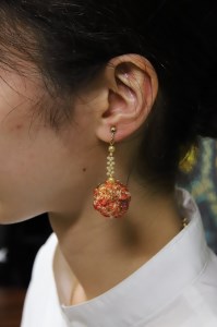【Jupiter A・a】揺れる糸玉イヤリング　レッド系
