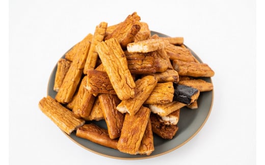 煎餅  国産米使用 徳用割れせんべい 1.8kg 箱入り| せんべい 煎餅 おせんべい 割れ煎 国産米 大容量 たっぷり おかき 1800g 箱入り 小分け スナック 和菓子 詰め合わせ 手土産 ギフト 贈り物 おもたせ おやつタイム 和菓子 お盆 母の日 父の日 プレゼント 贈答用 簡易包装 もち米 工場直送 武蔵製菓 埼玉県 北本市