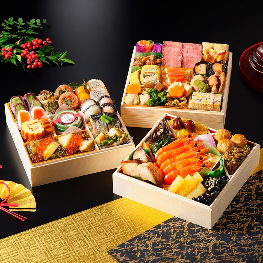 ＜赤坂あじさい＞和風おせち三段重『蝶』(山形牛ローストビーフ・あわび入り/冷蔵)3～4人前【12月31日お届け】