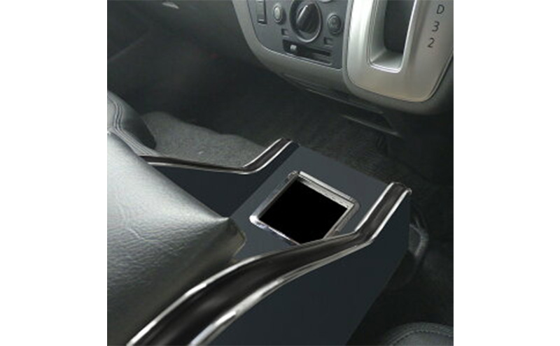 日産 　NV350 キャラバンワイドスーパーロングDX　センターコンソール 雑貨 日用品 