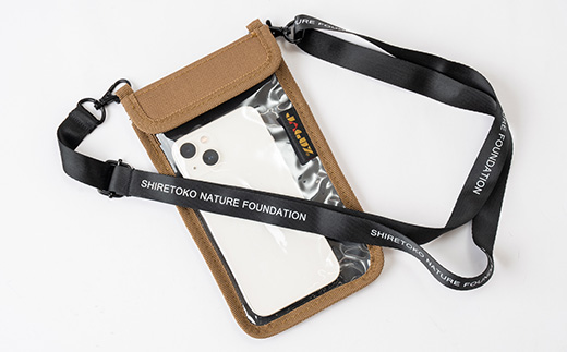 知床財団オリジナルロゴ入りスマホケース【コヨーテ】【配送不可地域：離島・沖縄県】