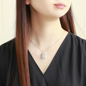Deliciae K18WG スクエアモチーフ ペンダントネックレス ダイヤ2.0ct ZPN-225