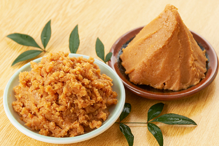 瀬尾糀店の特別醸造みそ＜20割麹みそ＞ 粗びき 薪焚き W酵母 米こうじ 益子陶器醸造 昔ながら（AK010）