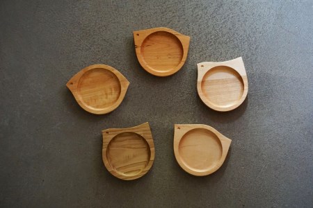 とりのカタチのプレート 1点 飛騨産 広葉樹 オイル仕上げ ウッドプレート 木のお皿 皿 木製 雑貨 コースター 小物入れ 天然木 インテリア おしゃれ かわいい シンプル カフェ 日本製 プレゼント