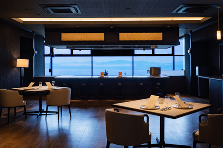 1泊2食付きペア宿泊券 別邸 天降る丘 Lueur Gastronomieコース＜menu Lueur＞プラン(天降る丘/IB103-001) 宿泊券 ホテル