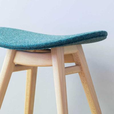 ふるさと納税 糸島市 nomade  stool  〈 Beech × Blue 〉  [AIF004] |  | 01