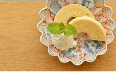 有田焼 文青 菊形小皿 3枚セット【まるぶんオリジナル】食器 器 うつわ 磁器 陶磁器 和食器 取皿 小皿 豆皿 菊 染付 赤絵 初期伊万里 お正月 ハレの日 赤 青 電子レンジ対応 aw058