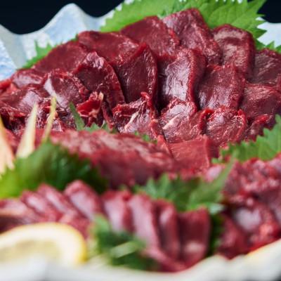 ふるさと納税 南阿蘇村 国産　馬刺し赤身560g小分け(約80g×7)(南阿蘇村) |  | 02