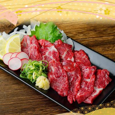 ふるさと納税 南阿蘇村 【馬刺し】熊本直送　ブロック肉　赤身200g+上霜降り(トロ)200g　合計400g(南阿蘇村)