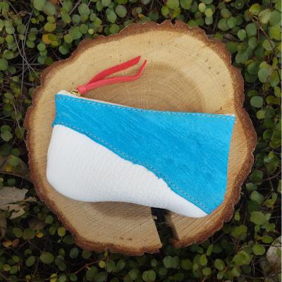 ふるさと納税 宍粟市 鹿革コレクション　生きた証　ジッパーモデル【露草×牡丹雪×紅】　AN23　 |  | 01