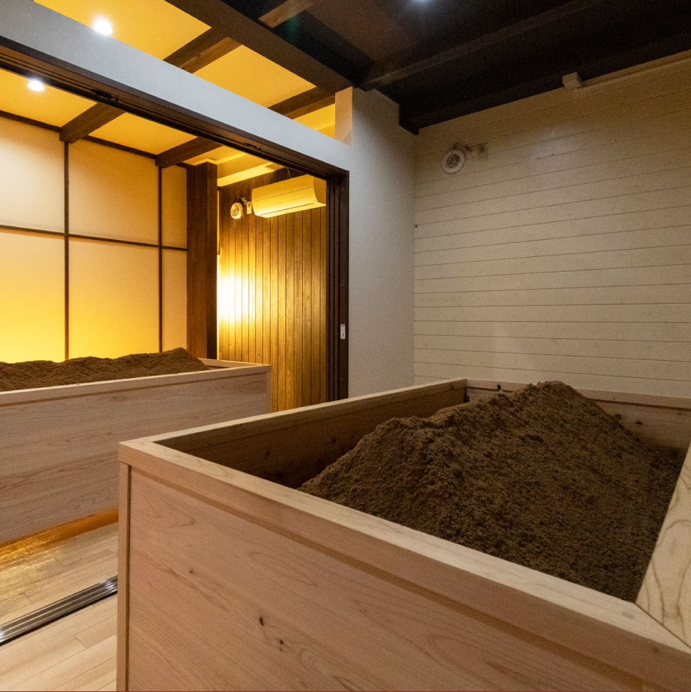 【ふるさと納税】自然発酵熱 ひのき酵素風呂 1回 体験チケット 酵素浴 ひのき 発酵熱 酵素 ヒノキ 風呂 お風呂 おふろ 入浴 体験 温浴体験 チケット 完全予約制 米糠 酵素パウダー リラックス 癒し リフレッシュ 芳醇な香り 温もり 酵素液 熊本県 熊本市 送料無料