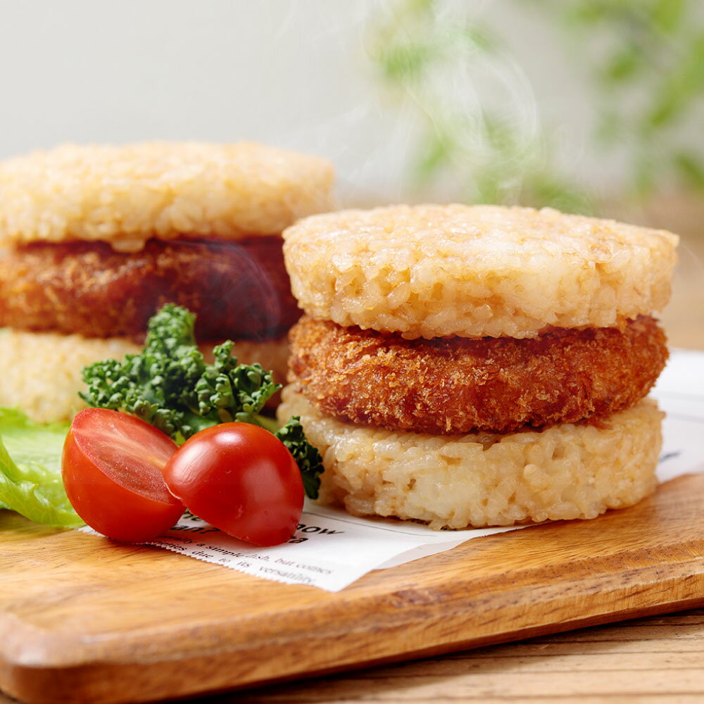 【ふるさと納税】【松屋フーズ】とんかつバーガー 135g×10個／15個／20個 とんかつ トンカツ 豚カツ 豚肉 ブタ 豚 肉 バーガー ライスバーガー おかず 夜食 非常食 備蓄 夕食 食事 135g 10個 15個 20個 電子レンジ 料理 時短 簡単 惣菜 東京都 武蔵野市＜選べる内容量＞