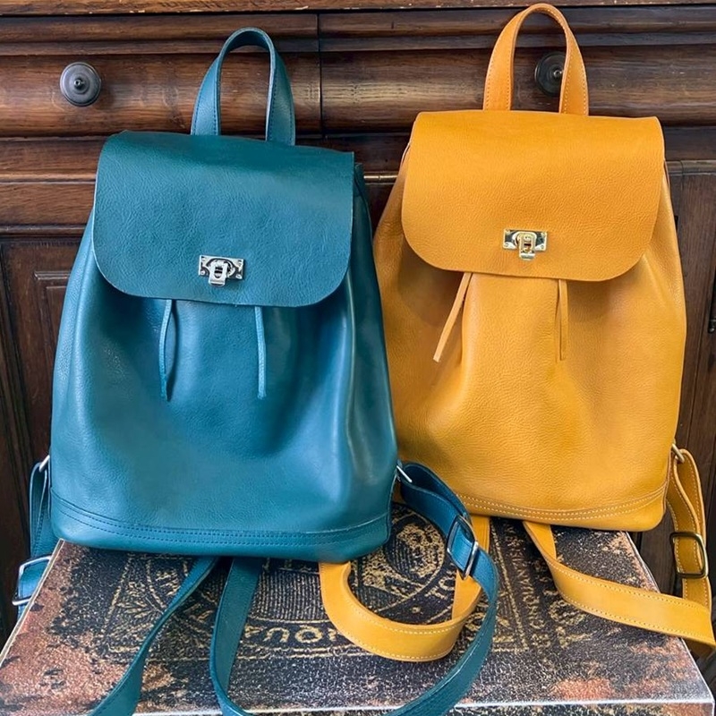 
                  イタリア 本革 ミネルバ リュックサック
                