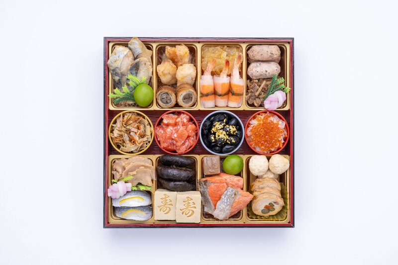 千賀屋謹製 2026年 迎春おせち料理「おもてなし」和風三段重 4〜5人前 全57品　冷蔵 料理 人気 愛知県 小牧市 千賀屋 おせち料理 年内配送 お節 冷蔵おせち 人気