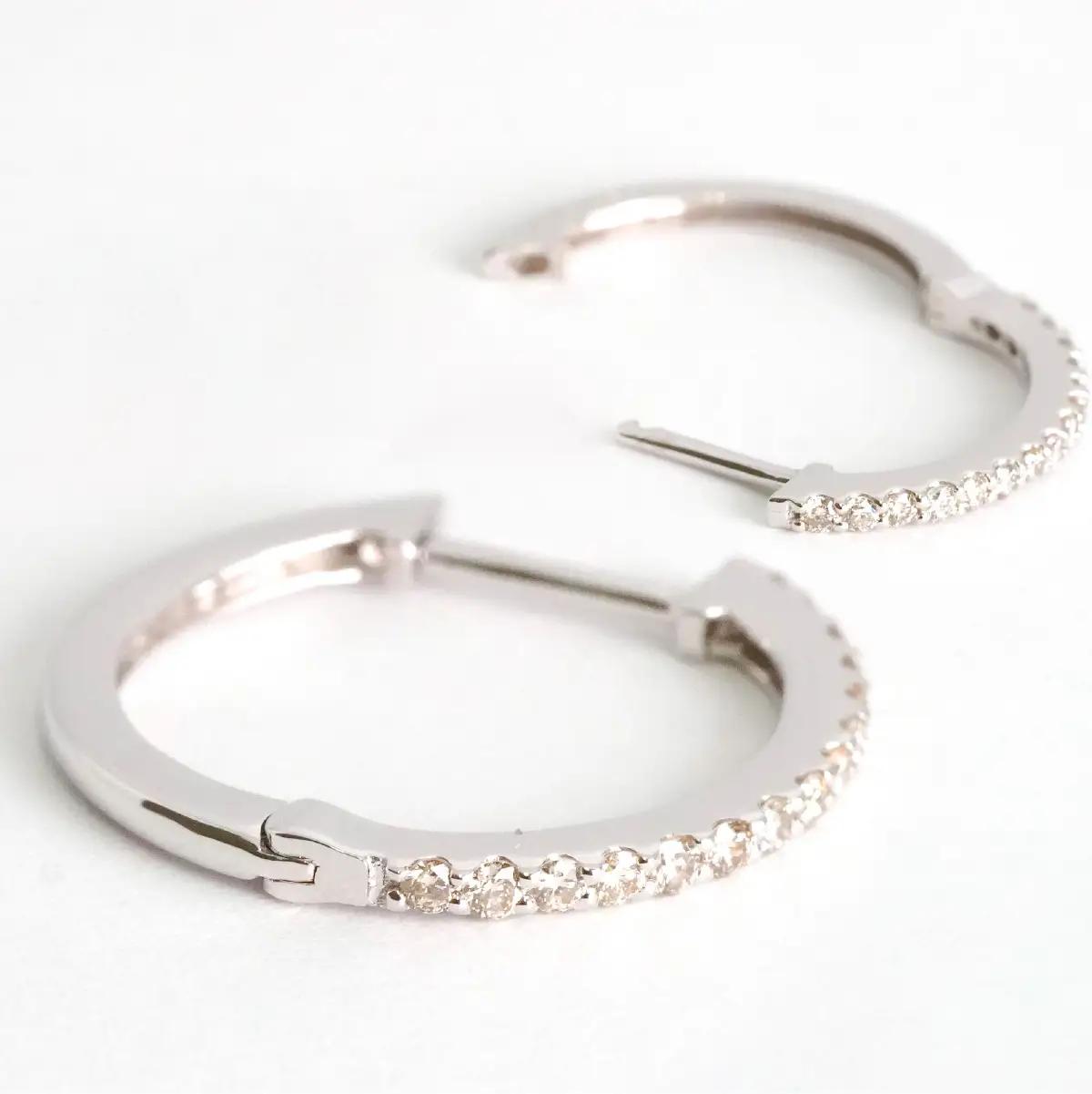 0.3ｃｔ 中折れ式ピアス ホワイトゴールド 管理番号RTJ-020 246-005-b
