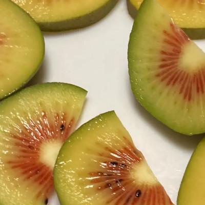 ふるさと納税 牧之原市 【先行受付】糖度18度!希少品種　極甘キウイ　レインボーレッド　400g×4パック |  | 01