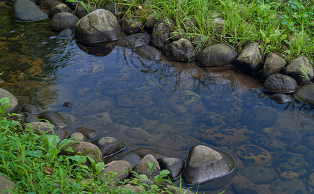 メガネの上から掛けられるサングラス オーバーグラス「Otani（オータニ）」様々なメガネに合わせやすいスクエアデザイン、小窓の側面で視野と明るさを確保、収まりの良いベーシックモデル。「いぶき」(2)マ