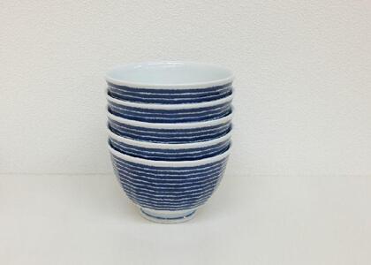 【AB405】【波佐見焼】φ１３.５cm軽量小さめ丼５個組藍染駒筋 【西海陶器】 ５　32567