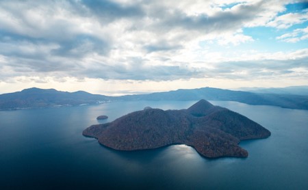 2026洞爺湖スカイクルージング約6分【洞爺湖中の島】1名様 体験チケット ヘリコプター 空中散歩 自然 満喫 遊覧飛行 思い出 景色 北海道の自然 ふるさと納税 洞爺湖 観光 体験 絶景