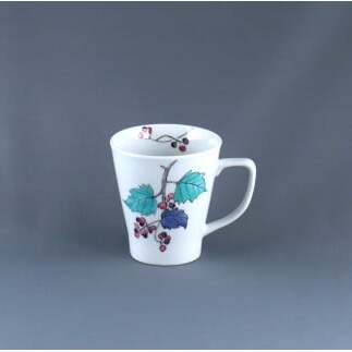 有田焼 マグカップ〈山ぶどう文〉【赤絵白磁硯処 雪月花】食器 器 うつわ 手描き 伝統工芸 ギフト 贈り物 45000円 A45-327_イメージ2