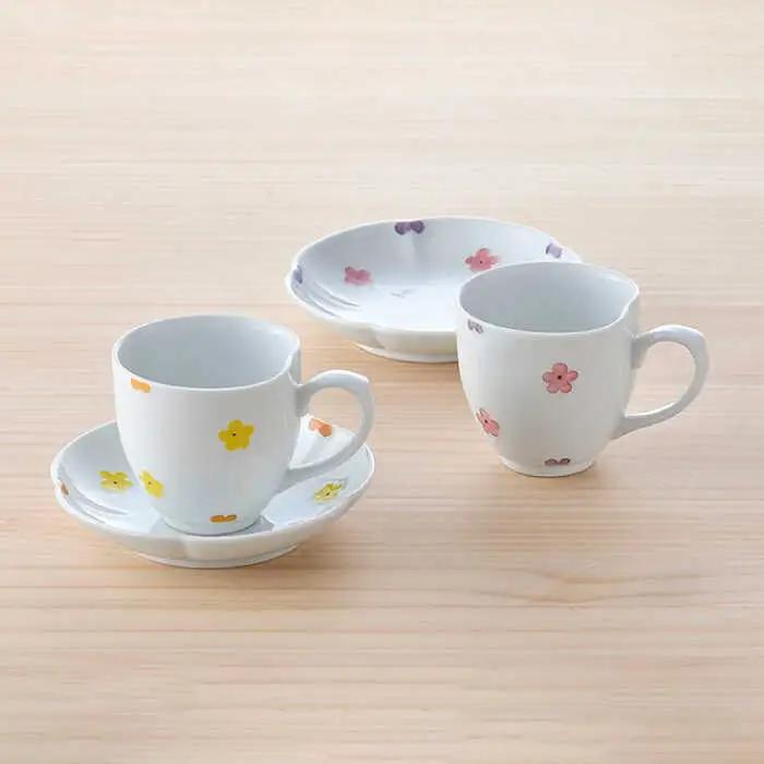 【波佐見焼】花★花 カップ＆ソーサー ペアセット 食器 皿 マグカップ【松幸陶芸】[HB50] 波佐見焼