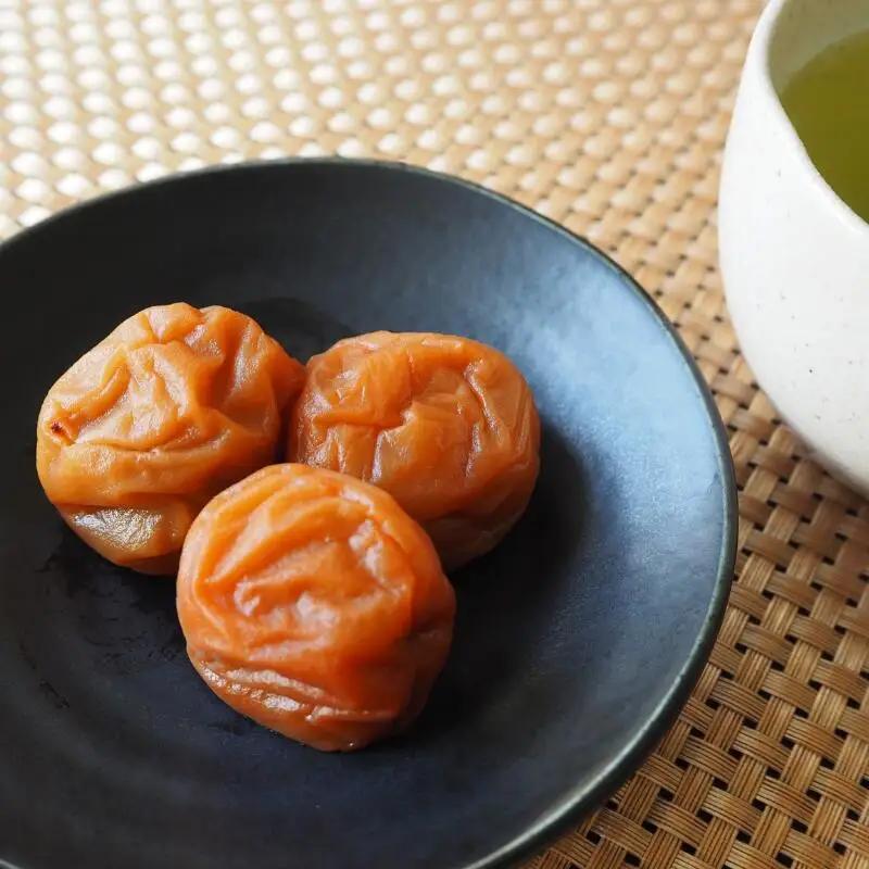 壷「紀州里一番」 輝/和歌山 梅干し 田辺市 紀州南高梅 南高梅 梅干 梅 うめ 贈答【ktk029】