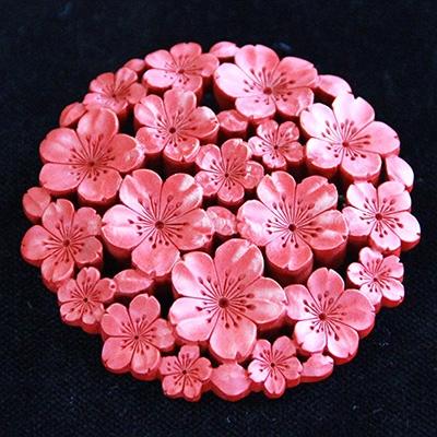 ふるさと納税 日出町 つげ細工 ブローチ(桜/拭き漆仕上げ)　約5.5cm