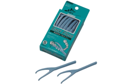 奥歯用糸付きようじ　Sサイズ　イージーフロス　8本×4個セット　クリアデント 歯間ブラシ 糸ようじ フロス 歯磨き 奥歯 虫歯 はみがき 歯ブラシ はぶらし 日用品 消耗品 送料無料 こだわりの逸品 