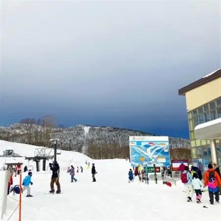 《峰山高原リゾートホワイトピーク》【土日祝限定】1日レンタルパック【1659766】