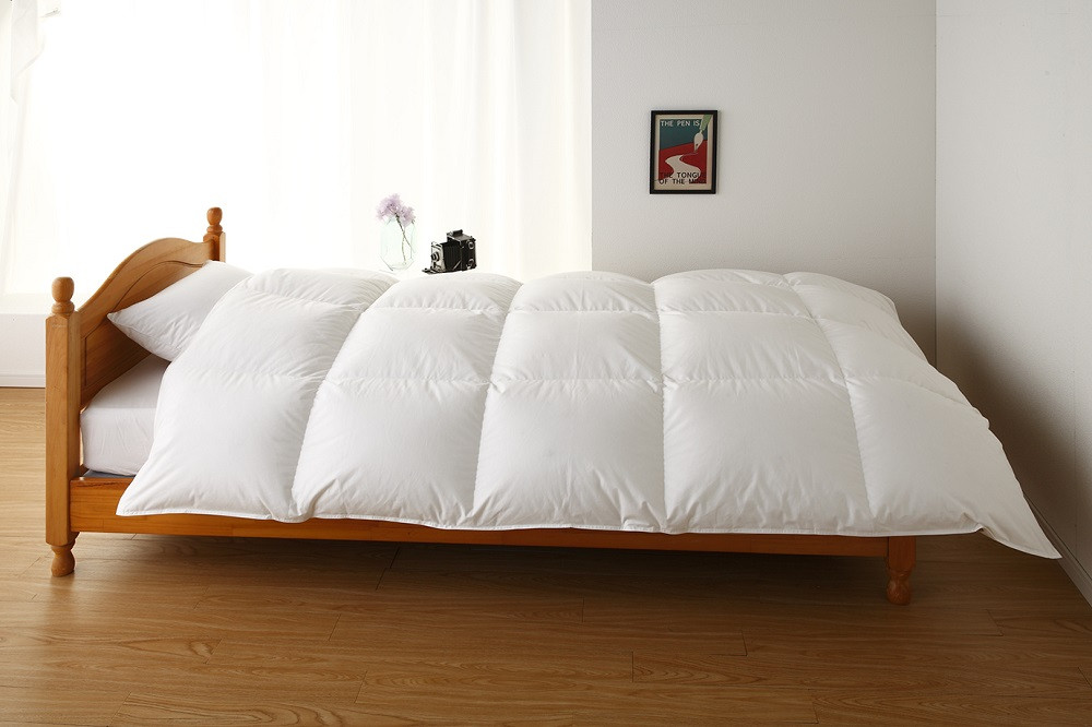 
【シングル】羽毛掛けふとん　ＫＩＮＧ（キング）　１５０ｃｍ×２１０ｃｍ　羽毛布団
