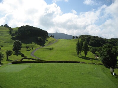 芦の湖カントリークラブ 平日ゴルフ利用券 2名 1ラウンド リモコンカート セルフプレー セットランチ 一組 2名様 利用券 富士山 眺望 富士 ゴルフ場 自然 景色 リゾート 癒し 観光 レジャー