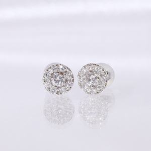 K18ホワイトゴールド 取り巻きダイヤモンドピアス 0.34ct　 K18 18金 ダイヤモンド ピアス ジュエリー アクセサリー ホワイトゴールド 人気 おすすめ レディース ダイヤ0.17ct×2