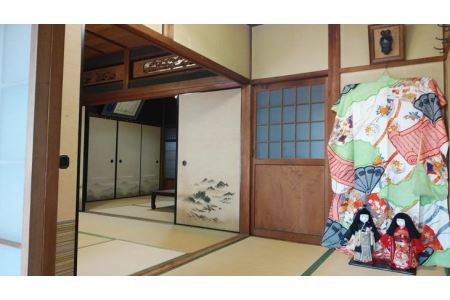 古民家の宿“かしの木庵”　（一棟貸し宿泊券）（５名様１泊）※着日指定不可◇