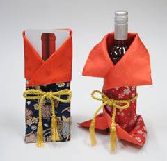 【ふるさと納税】金襴ボトルカバー おまかせ2枚セット 人形生地使用 ボトルカバー おまかせ セット 吉福 職人 伝統文化 織物 ギフト 贈り物 プレゼント 父の日 母の日 敬老の日 記念日 誕生日