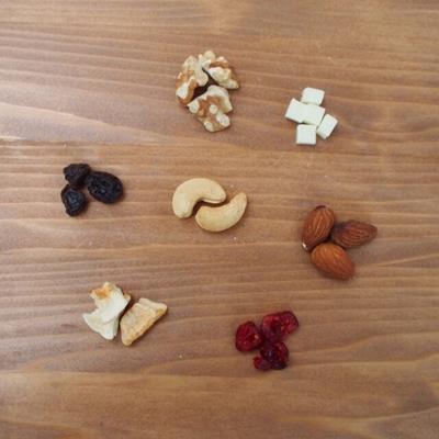 ふるさと納税 久万高原町 美川茶とホワイトチョコのグラノーラ150g |  | 01