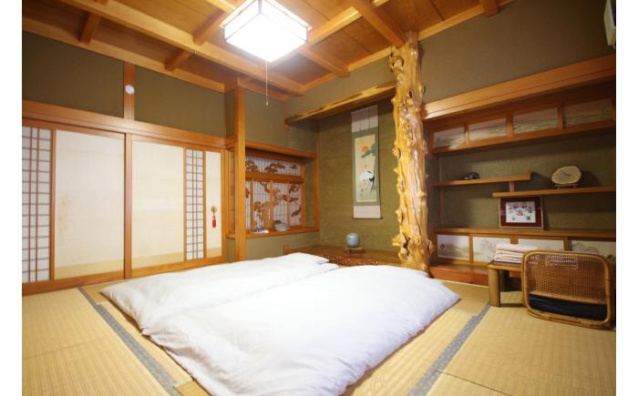 【ハンターがいる宿】GuestHouse ぎまんち ペア宿泊券（2名様・1泊素泊まり）《足寄町》【野生肉専門店やせいのおにくや】ゲストハウス 宿泊 宿 田舎 旅行 北海道旅行 狩猟 ハンター 移住 あしょろ 北海道 [BEBE013]