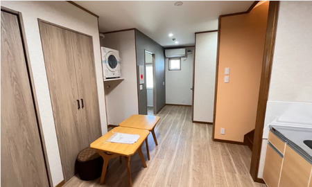 宿泊券　【ＲＯＯＭ２】カフェ併設 民泊（1泊1名素泊まり）《cafe＆stay Re:》利用券 青森県五所川原市