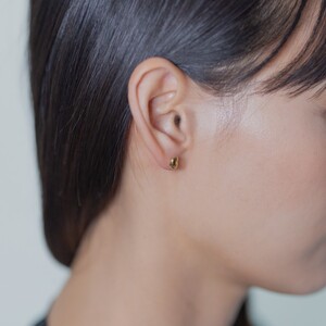 【甲府ジュエリー】K18　豆ピアス（17802226）