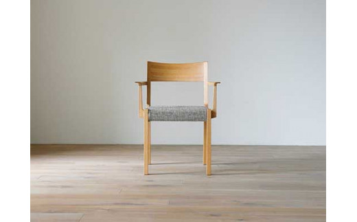 
            CARAMELLA  Arm Chair マゴンザ
          