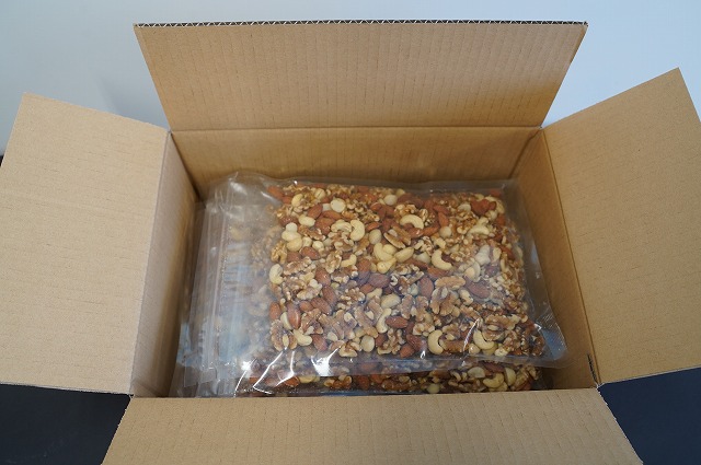 【大容量】4種の無塩ミックスナッツ 4kg（500g×8袋）　H059-153
