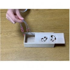 伝統的工芸品 大阪欄間彫刻 Ranma Case 鳥獣人物戯画 桐箱