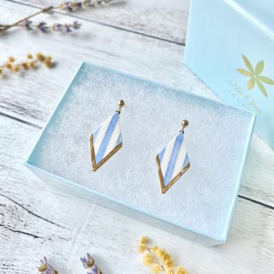 ふるさと納税 茅ヶ崎市 ArtOpus. イヤリング ストライプ ディアマンテ M L青 湘南 茅ヶ崎市 陶磁器 ギフト |  | 01