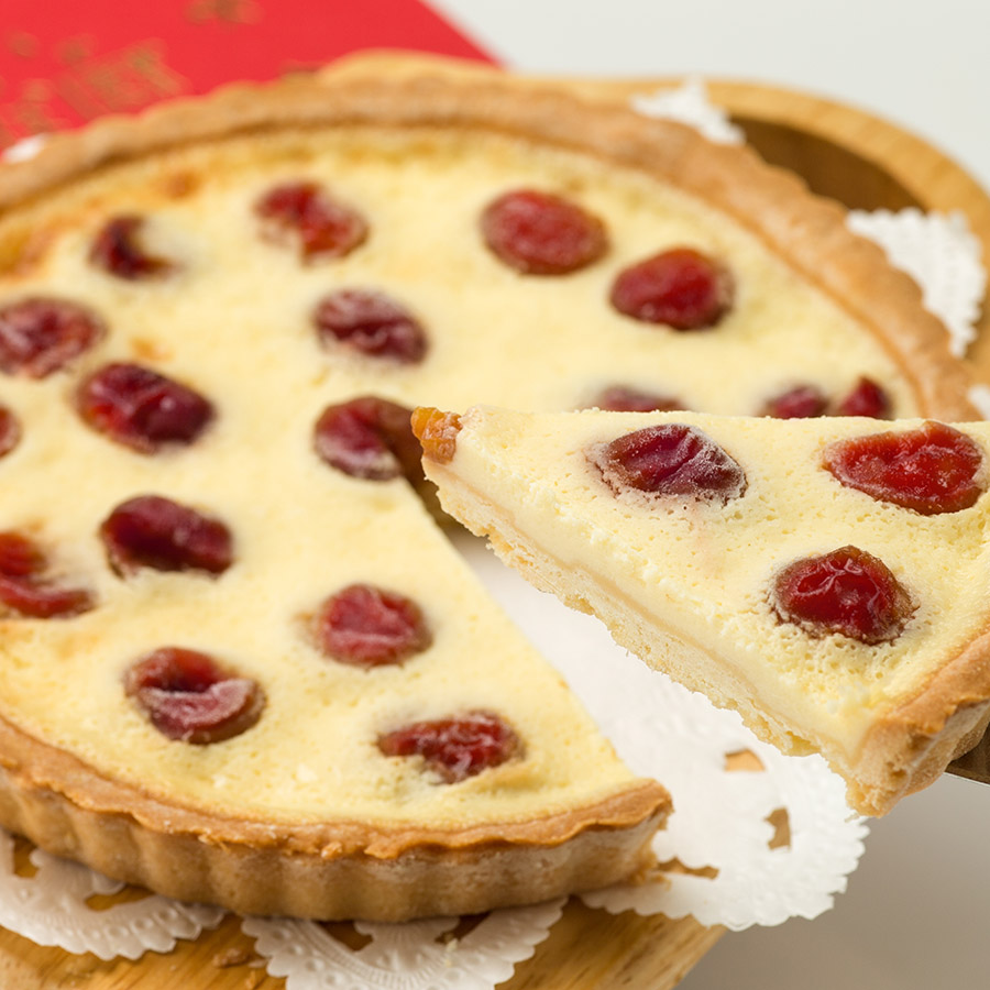 果樹園のさくらんぼチーズタルト
