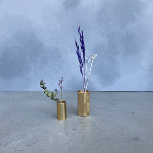 【BEAMS JAPAN監修】照明との親和性を持たせた真鍮製一輪挿し【HEXAGON E17】【1455127】