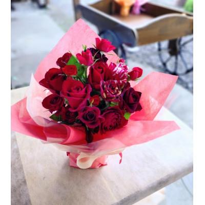 ふるさと納税 杵築市 『天使のバラ』薔薇だけの自立型花束(赤系)