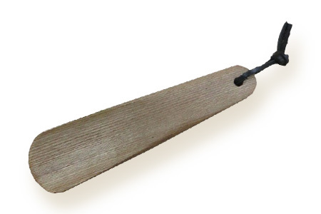 靴ベラ　ハーフ（槐）18cm［徳島 那賀 靴ベラ くつべら 木材 木製品 靴 革靴 スニーカー メンズ レディース 男性 女性 軽い 持ち運び 携帯用 日常使い 和風 シンプル おしゃれ 上品 インテ