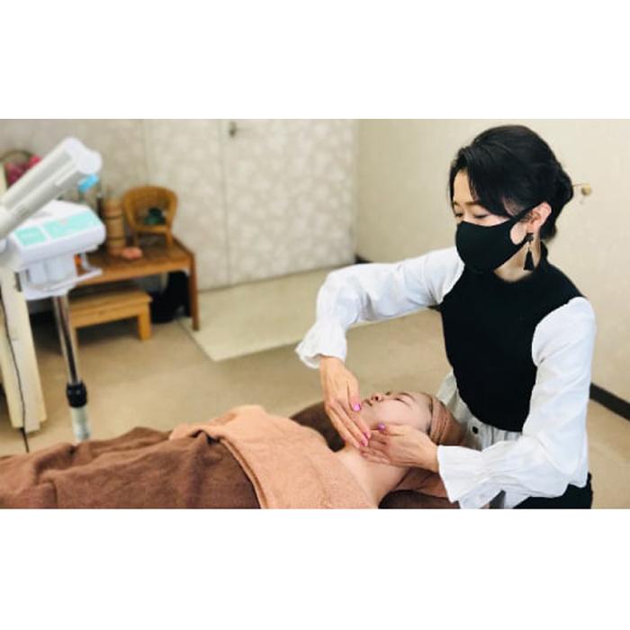 【ふるさと納税】伊賀忍者の里でエステ＆メイク変身体験！其ノ参 | エステ 美容 健康 フェイシャルエステ バランスメイク スッキリ 温冷 超音波 完全個室 トリートメント 女性限定 美しい 体験 納税 返礼品 三重県 伊賀市 三重 伊賀