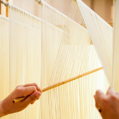 ふるさと納税 下川町 しもかわ手延麺　雪の華舞うどん(下川産ハルユタカ小麦)6束入 |  | 02