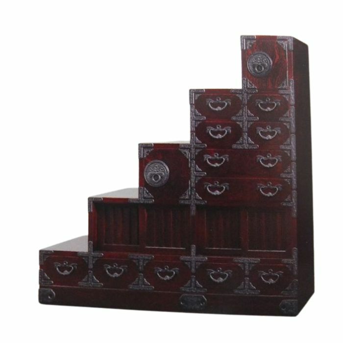 【ふるさと納税】 岩谷堂箪笥 階段箪笥5段 1台 伝統工芸品 家具 インテリア 階段箪笥 和家具 和モダン 収納 チェスト キャビネット 木製 漆 南部鉄器金具 岩手県 盛岡市 東北 岩手 盛岡 有限会社 中千家具製作所